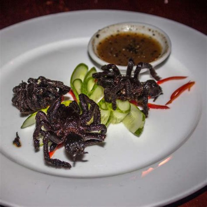 Is it safe to eat tarantulas?