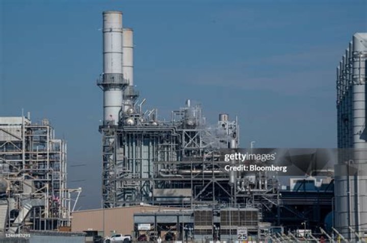 Is it safe to live near a natural gas power plant?