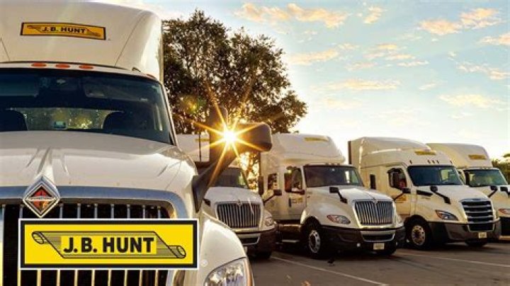 Is J.B. Hunt a common carrier?