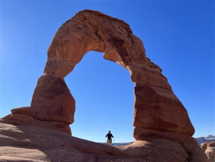 Is Landscape Arch still standing?