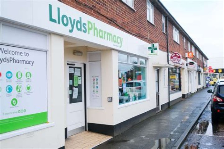 Is Lloyds pharmacy part of the NHS?