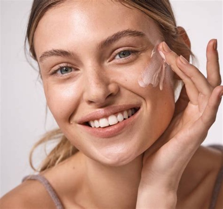 Is Mecca to save face chemical sunscreen?