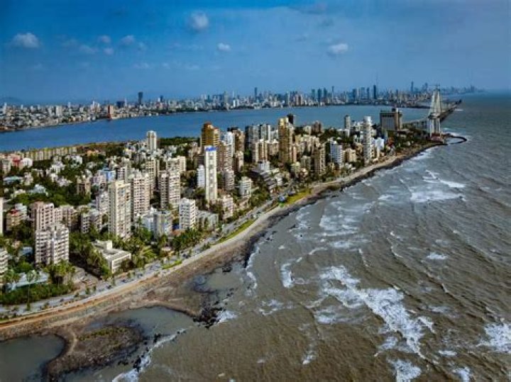 Is Mumbai an artificial island?