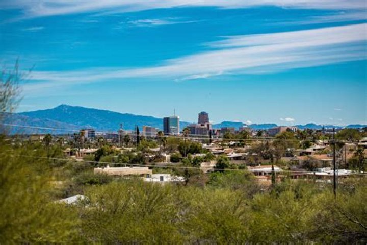 Is Phoenix hotter than Austin?