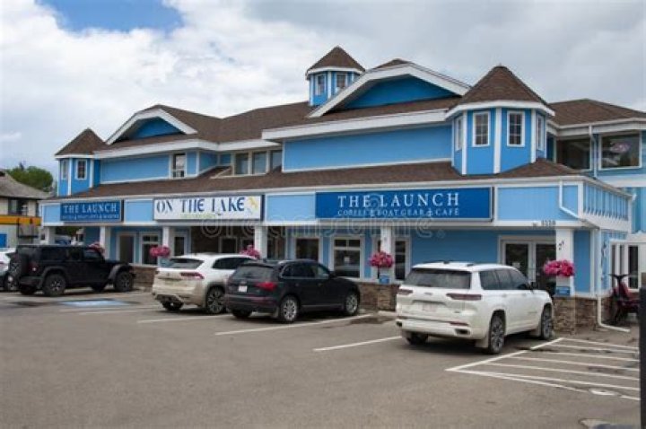 Is Sylvan Lake a good place to live?