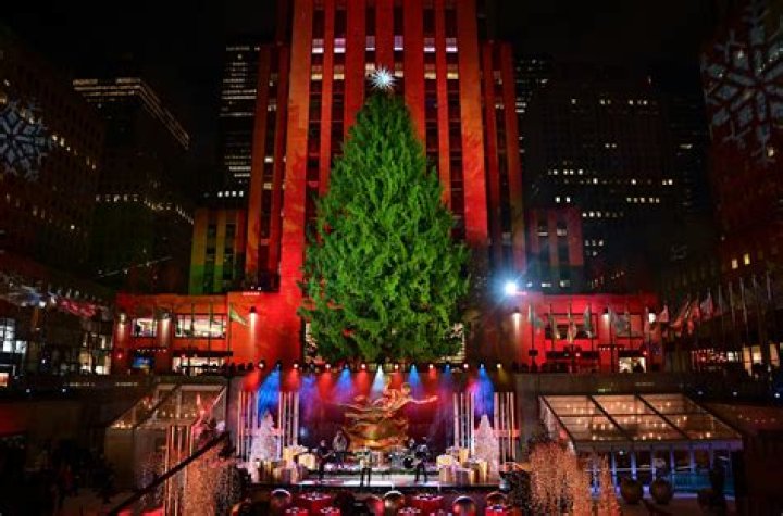 Is the Rockefeller tree still up 2020?