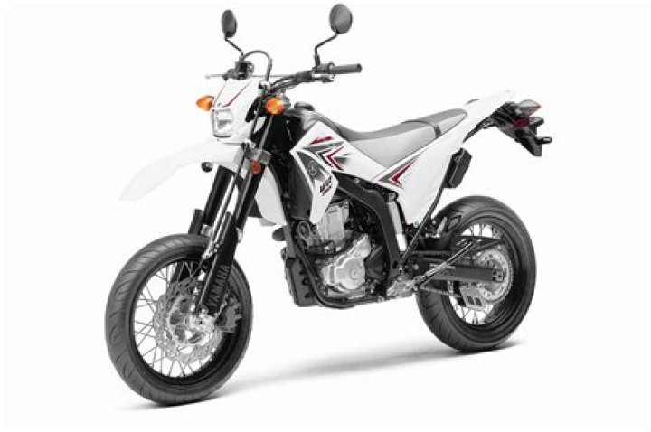 Is the WR250X a 4 stroke?
