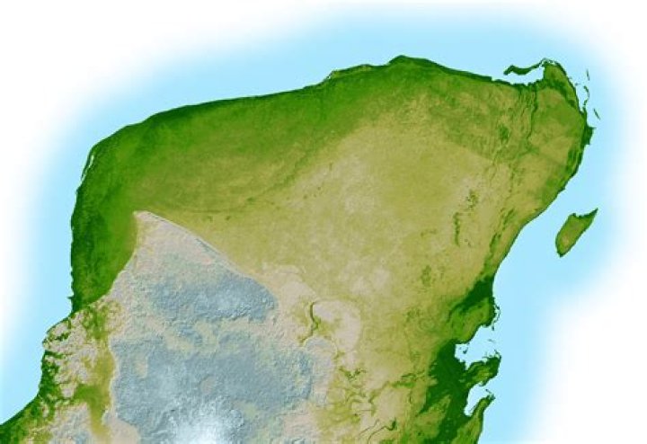 Is the Yucatan peninsula a plain?