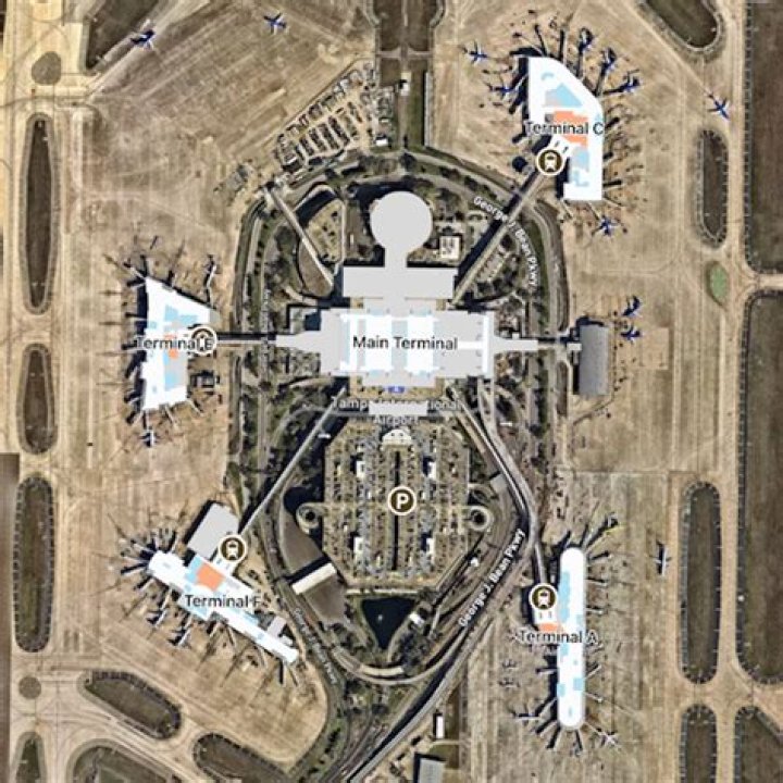 Is there a Mcdonalds in Tampa International Airport?