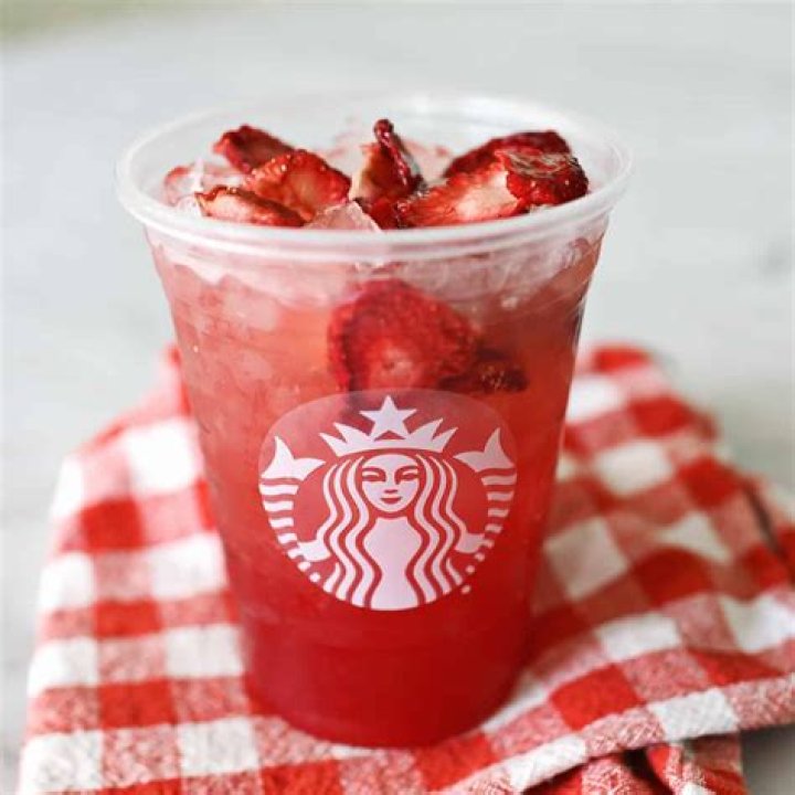 Is there caffeine in the strawberry refresher?