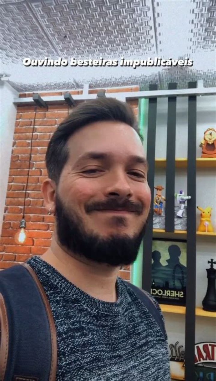 Quantos anos de canal tem Felipe Neto?