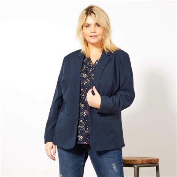 Quel blazer pour femme ronde ?
