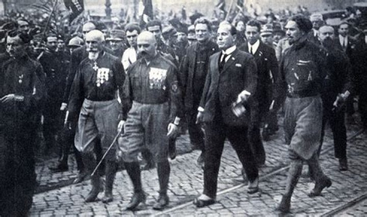 Was Italy a democracy before Mussolini?