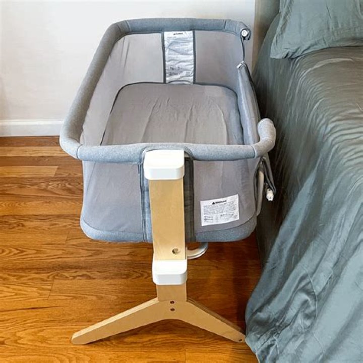 What age do babies stop using carrycot?