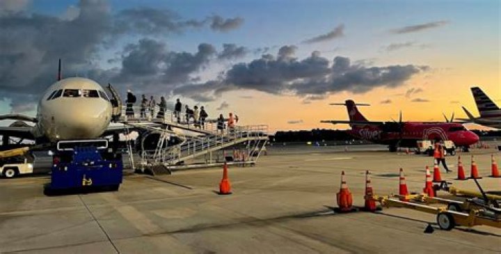 What airlines fly Christmas Island?