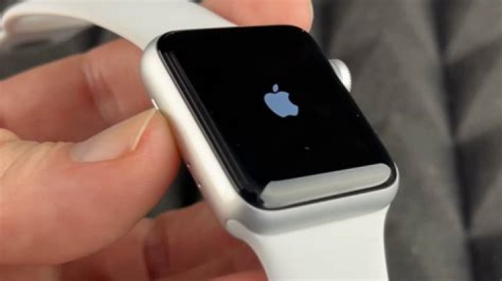 What are the buttons on Apple Watch Series 3?