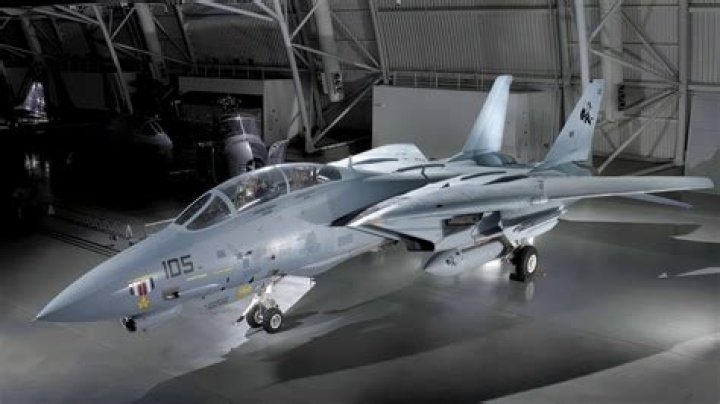 What are Tomcat users?