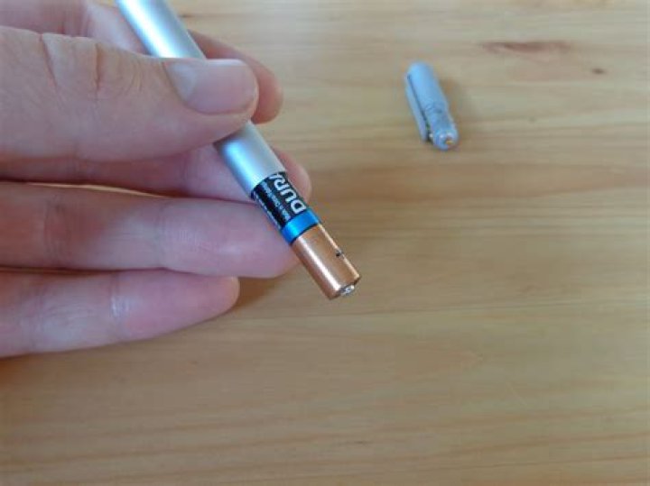What battery does surface Pen take?