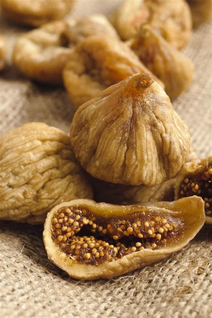 What can I substitute for dried figs?