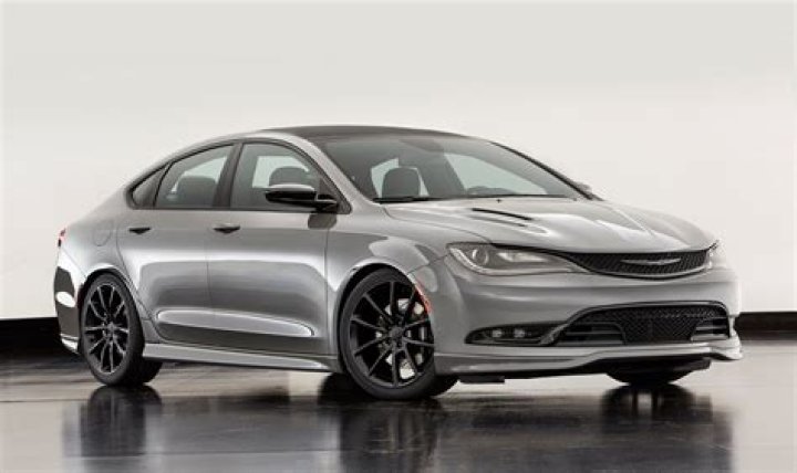 What car replaced the Chrysler 200?