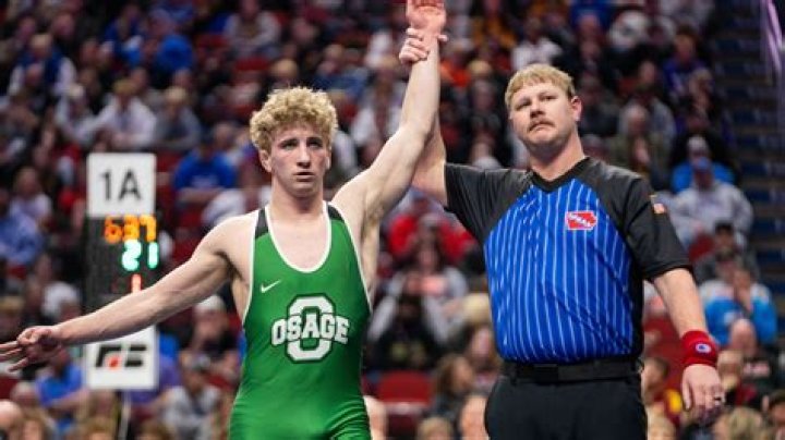 What channel is Iowa high school wrestling on tonight?