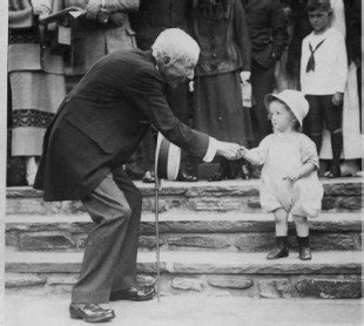 What charities did John D Rockefeller give to?