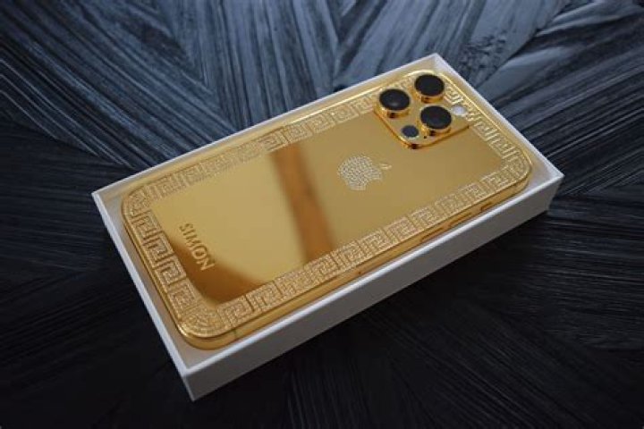What color case goes best with gold iPhone?