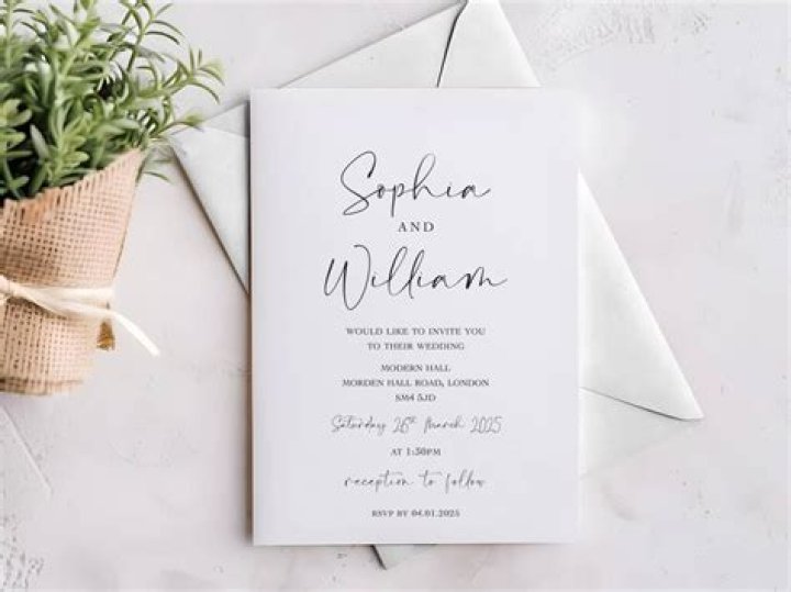 What color should a wedding invitation be?