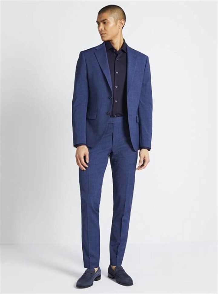 What Colour shoes should I wear with a navy suit?