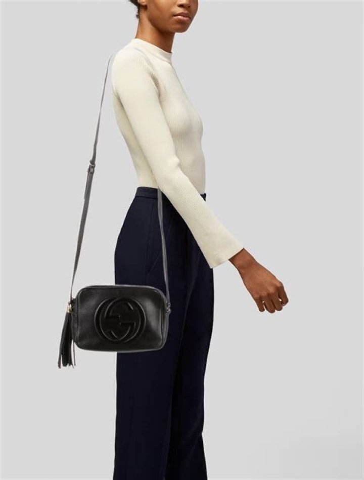 What Colours does the Gucci disco bag come in?
