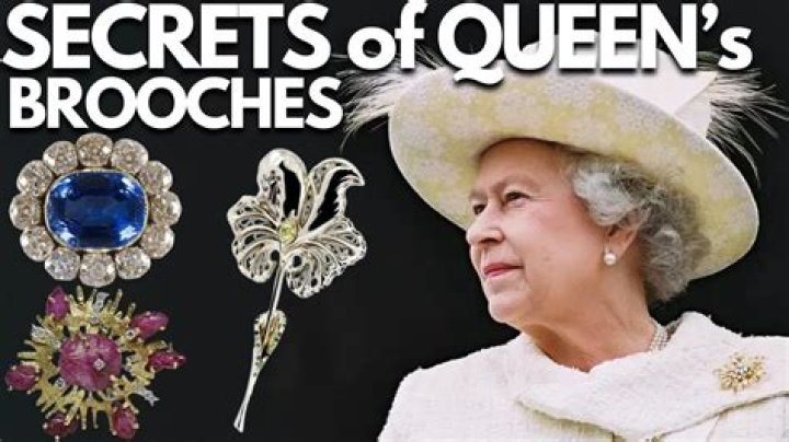 What do the Queen's brooches meaning?