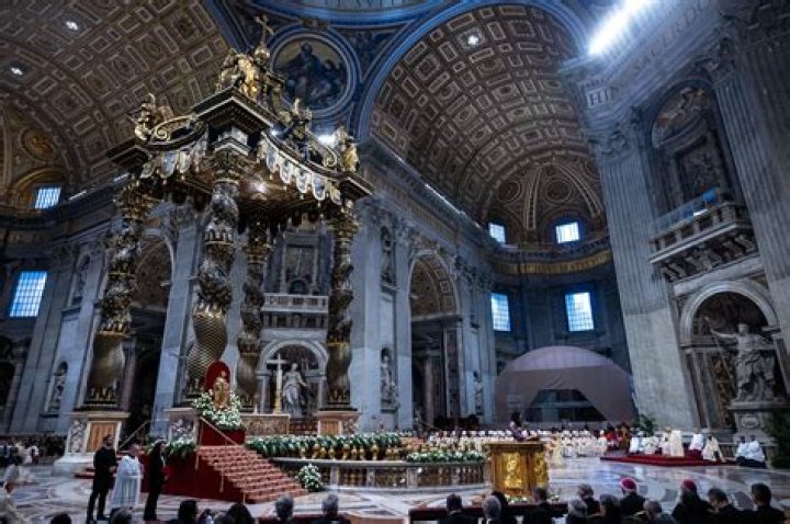 What do you wear to St Peter's Basilica?