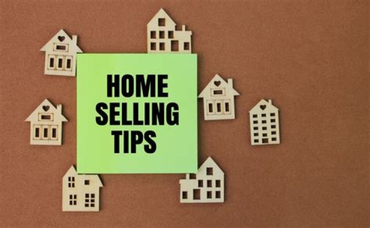 What does a conveyancer do in South Africa?