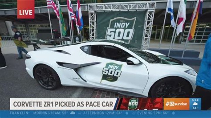 What does pace car do?