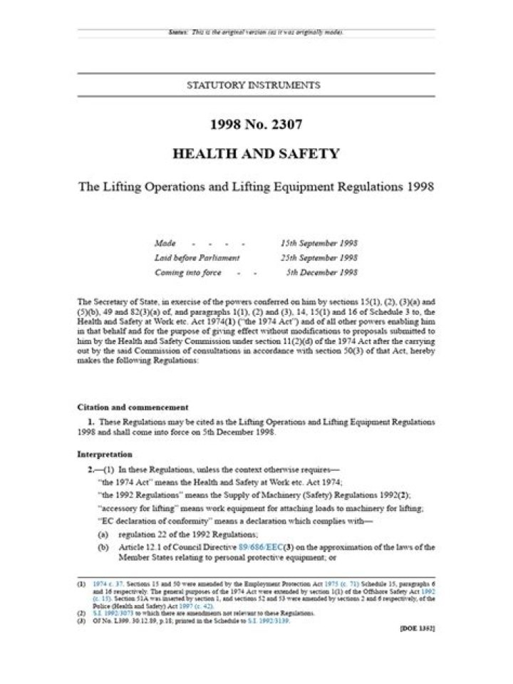 What does the Lifting Operations and Lifting Equipment Regulations 1998 require?