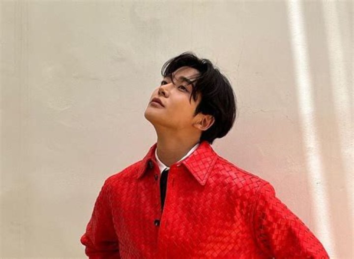 What entertainment is SF9 under?