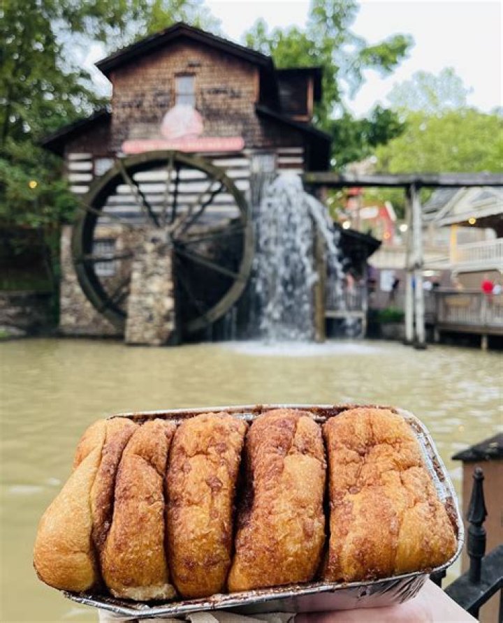 What food is Omaha Nebraska famous for?