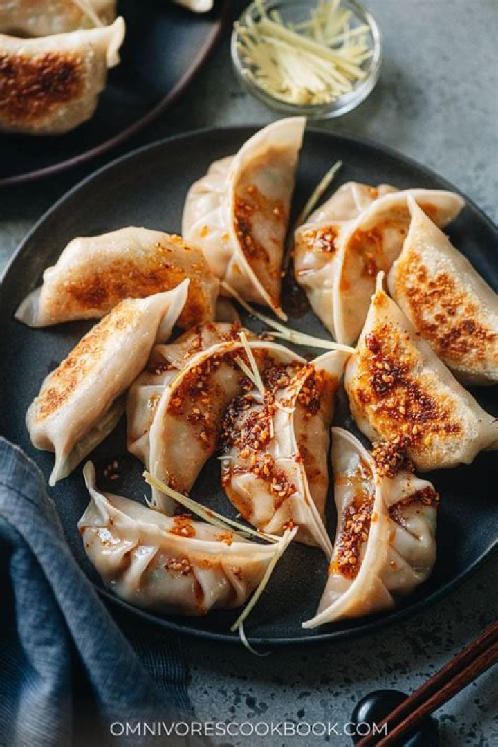 What goes with Chinese dumplings for dinner?