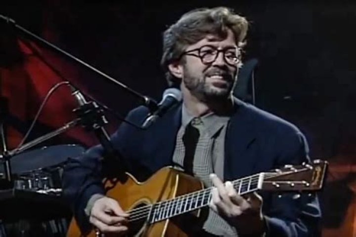What guitar did Eric Clapton play on Unplugged?