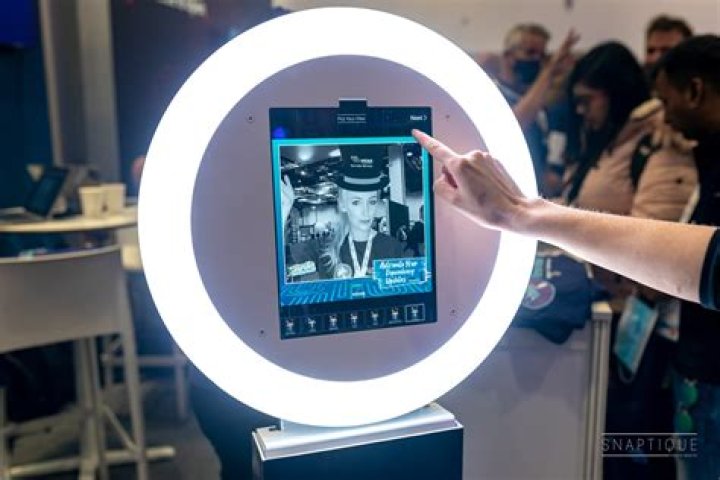 What is a digital photo booth?