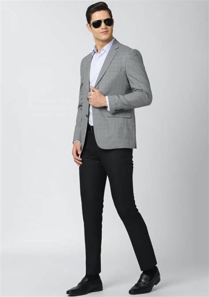 What is a formal blazer?