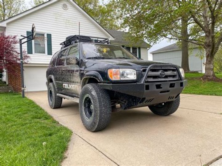 What is a Nissan Pathfinder R50?