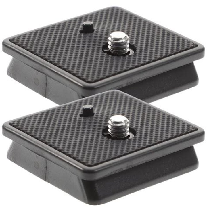 What is a quick release plate for tripod?