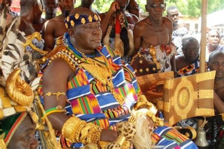 What is an Ashanti king How does his stool look like?