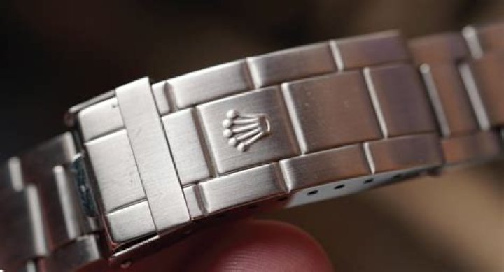 What is an Oyster watch bracelet?