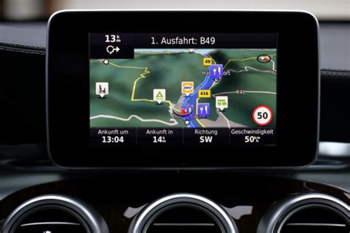 What is Garmin map Pilot in Mercedes?