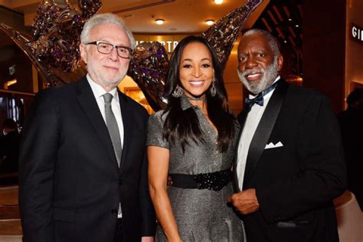 What is Karen Huger husband worth?