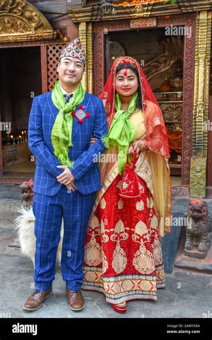 What is Nepali dress?