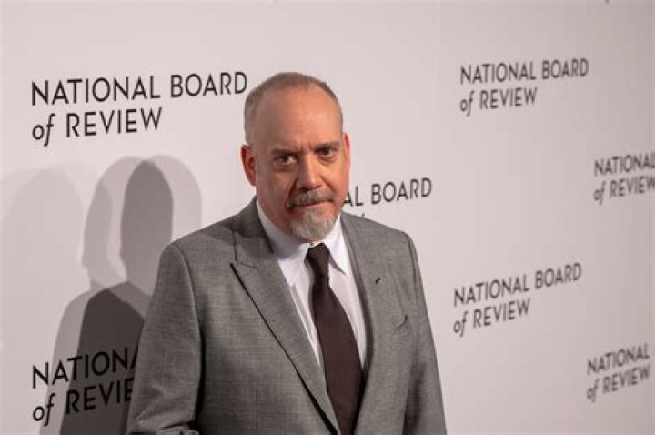 What is Paul Giamatti's net worth?