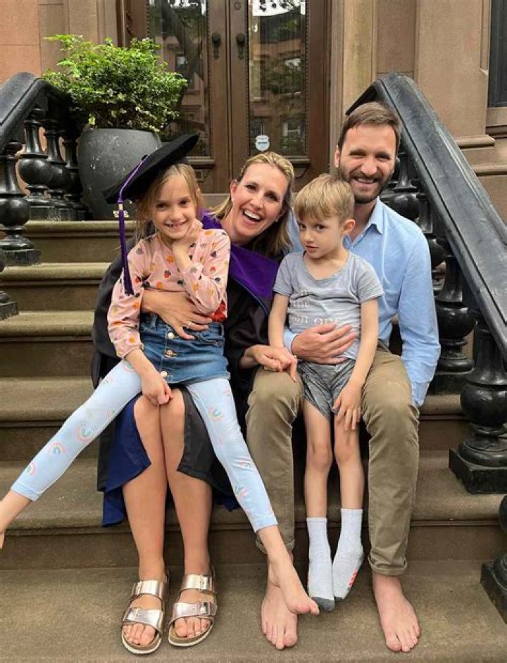 What is poppy harlows salary?